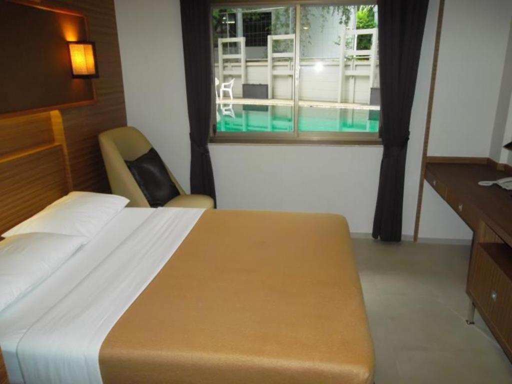 Honey Lodge
