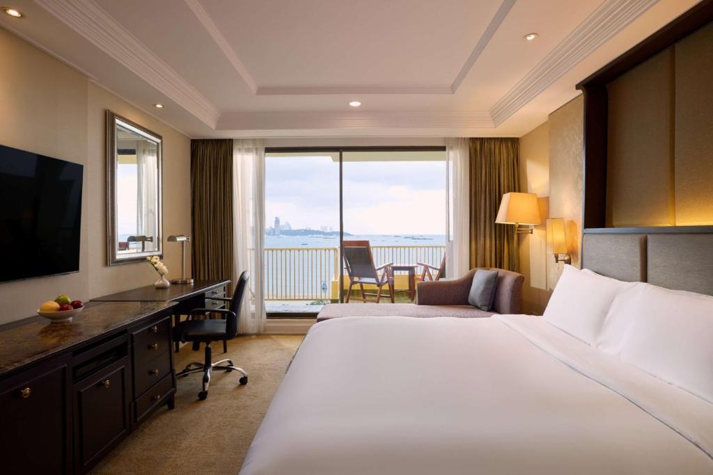 Dusit Thani Pattaya