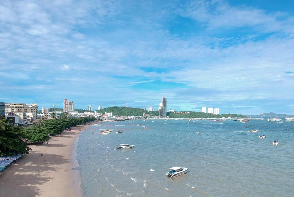 The Bayview Hotel Pattaya The Bayview Hotel Pattaya