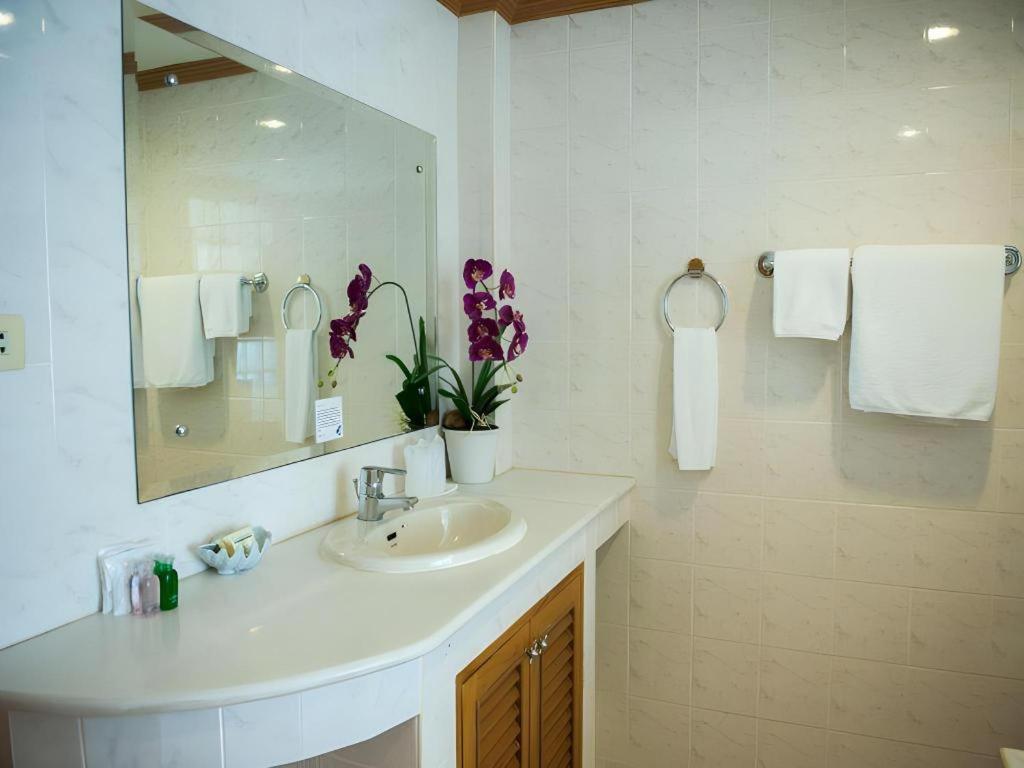 Lido Beach Hotel Lido Beach Hotel