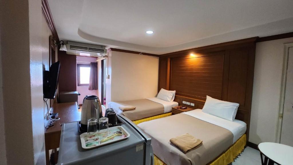 White Rose Hotel II White Rose Hotel II