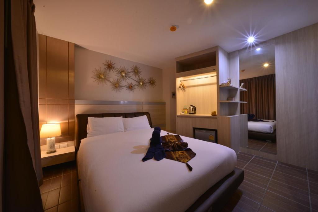 Sureena Hotel
