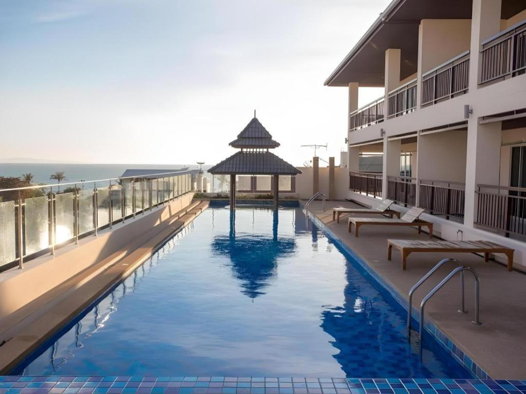 R-Con Sea Terrace
