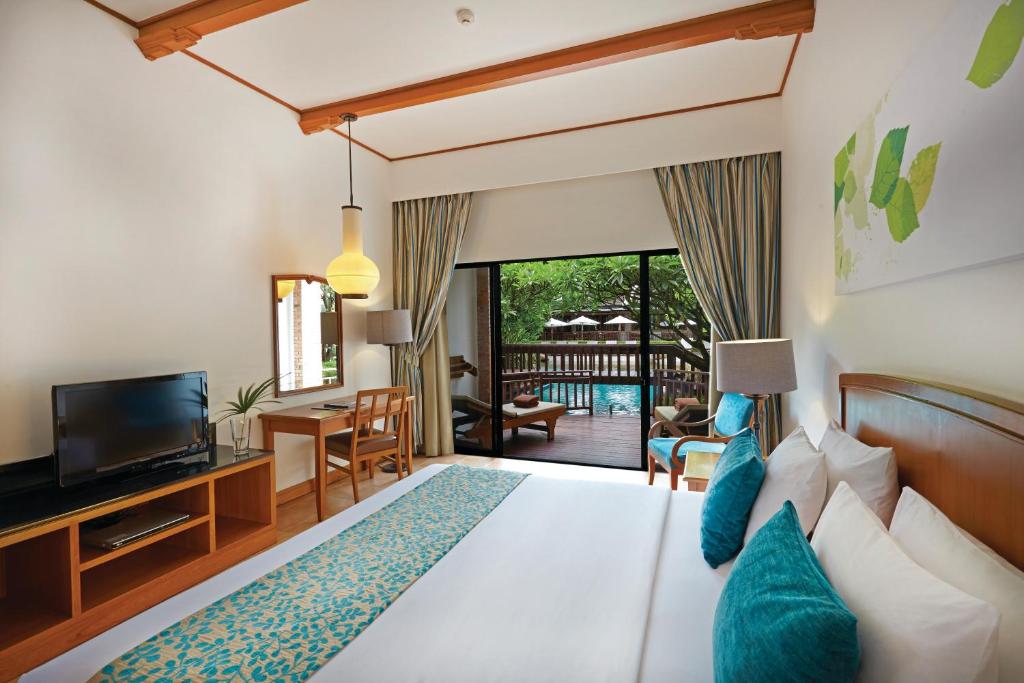 Woodlands Hotel and Resort Pattaya Woodlands Hotel and Resort Pattaya