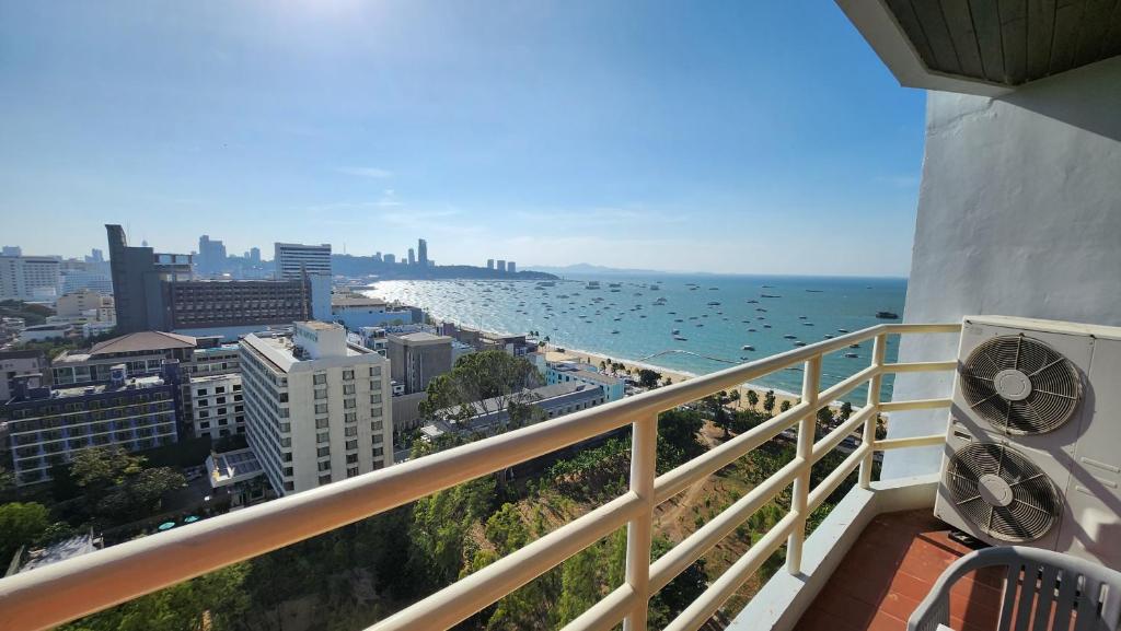 Condo Express View Talay 6