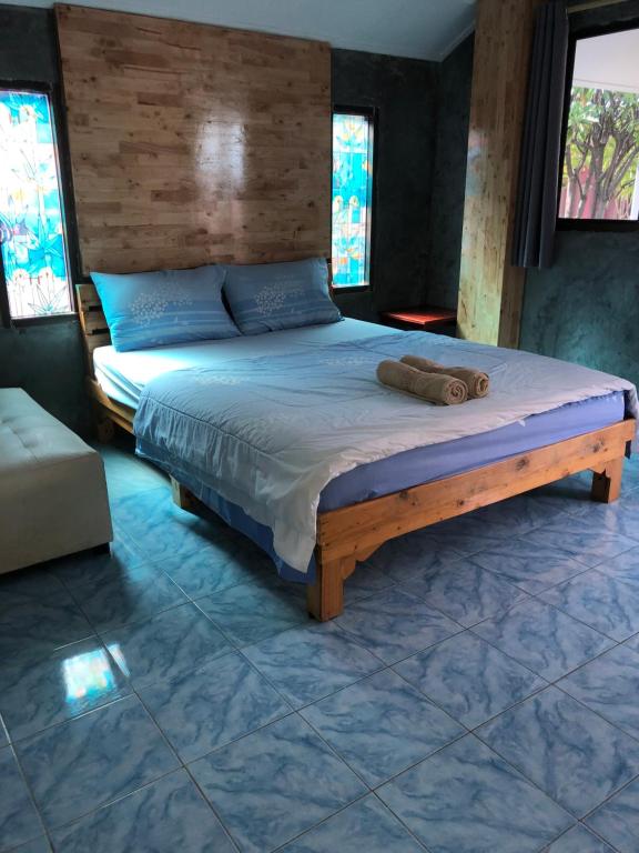 Poopreaw Koh Larn Poopreaw Koh Larn