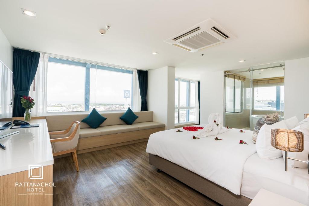 Rattanachol Hotel Rattanachol Hotel