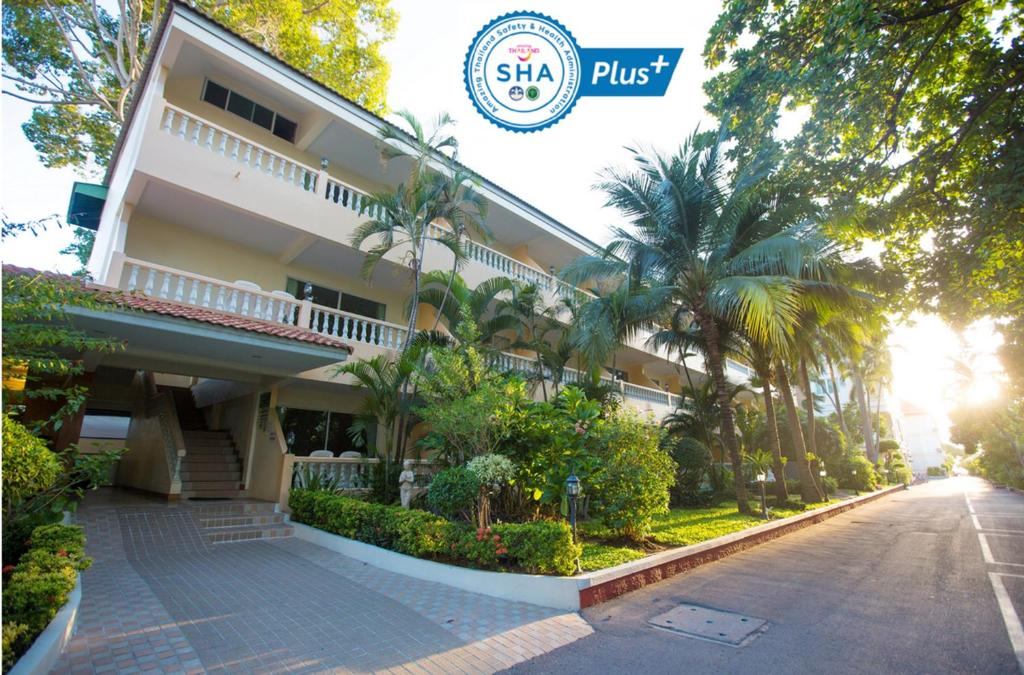 Twin Palms Resort Pattaya, SHA Extra Plus Certified Twin Palms Resort Pattaya, SHA Extra Plus Certified