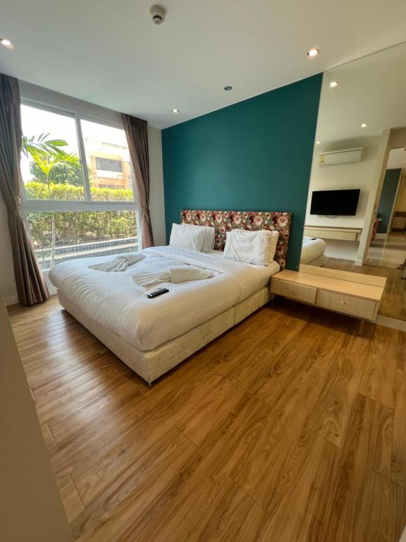 Grande Caribbean Condo by Somphong Grande Caribbean Condo by Somphong