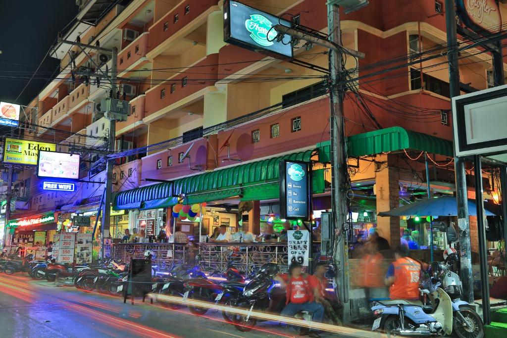 Harrys Hotel Bar & Restaurant Harrys Hotel Bar & Restaurant