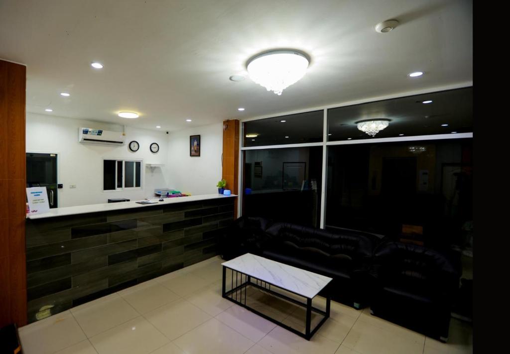 Royal Star Suites pattaya