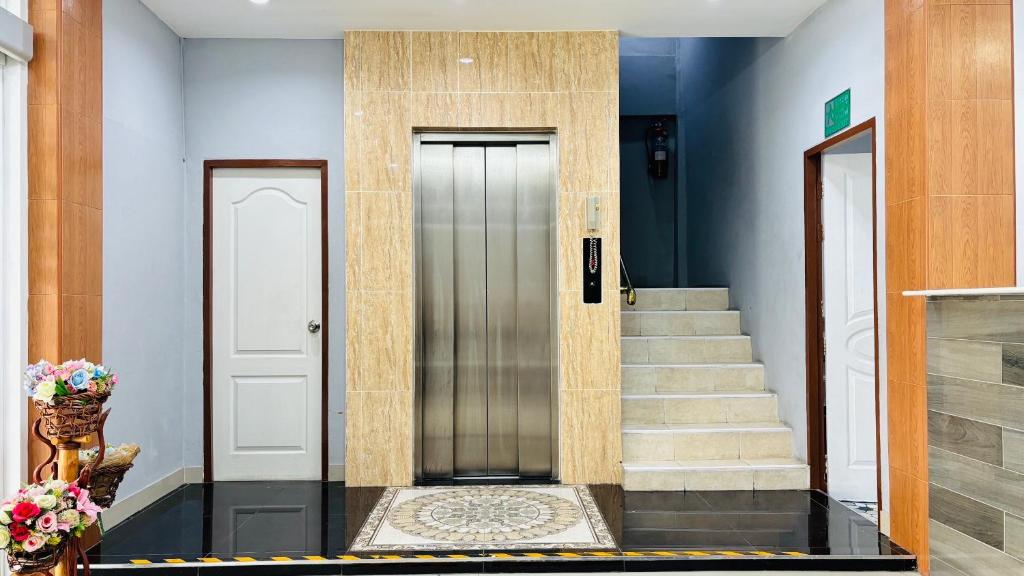 Royal Star Suites pattaya