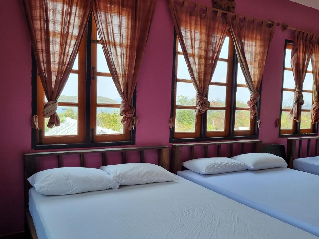 Sawasdee Sichang Resort Sawasdee Sichang Resort