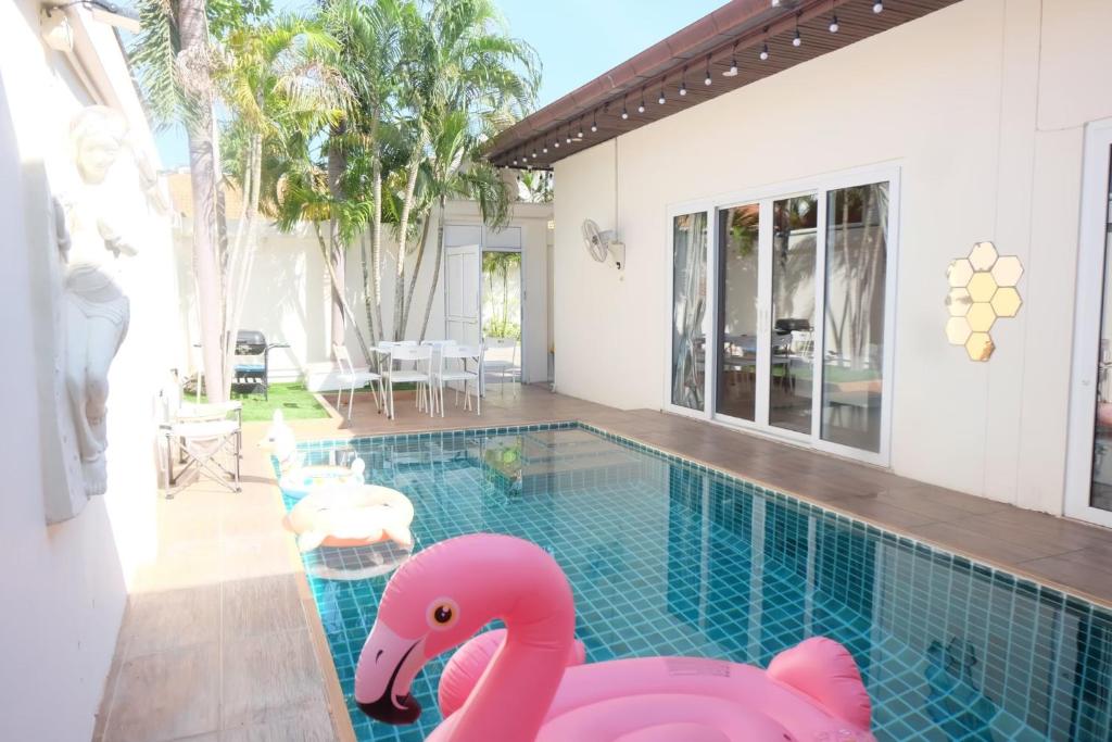 The Pool House Pattaya No.8