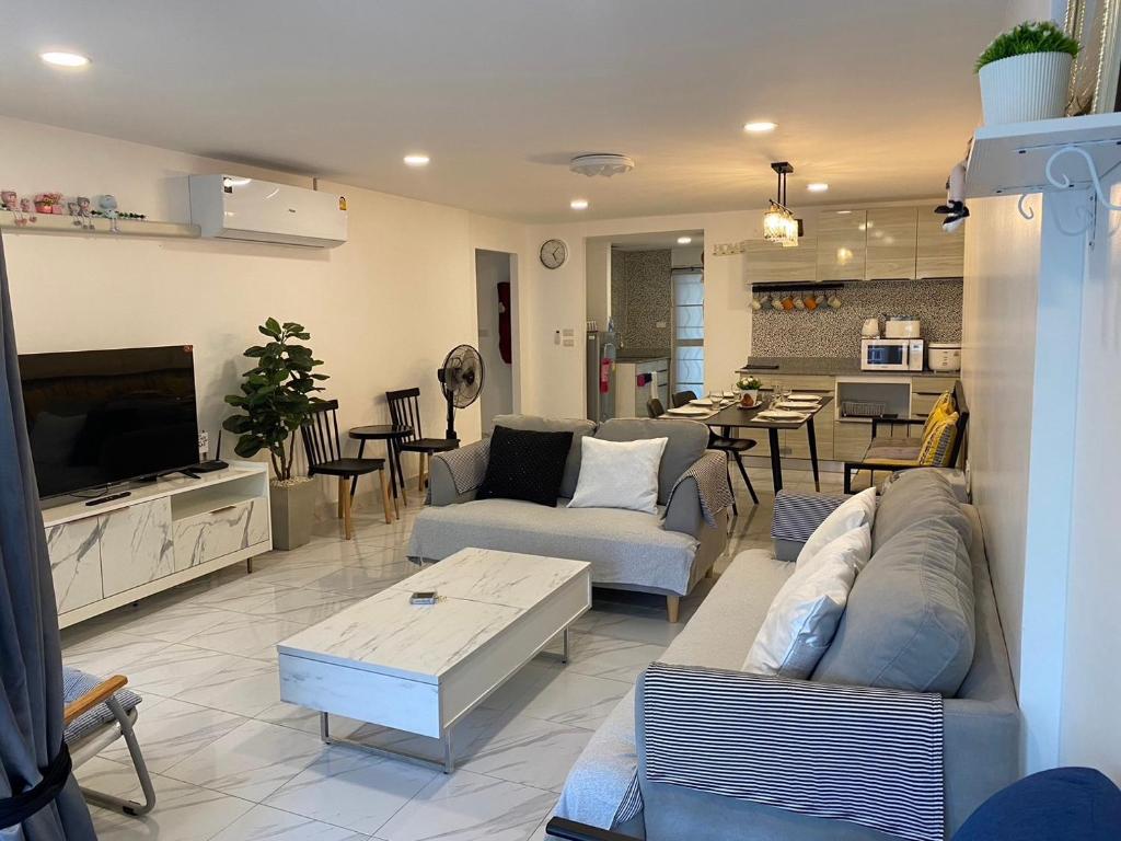2 beds front beach 2 beds front beach