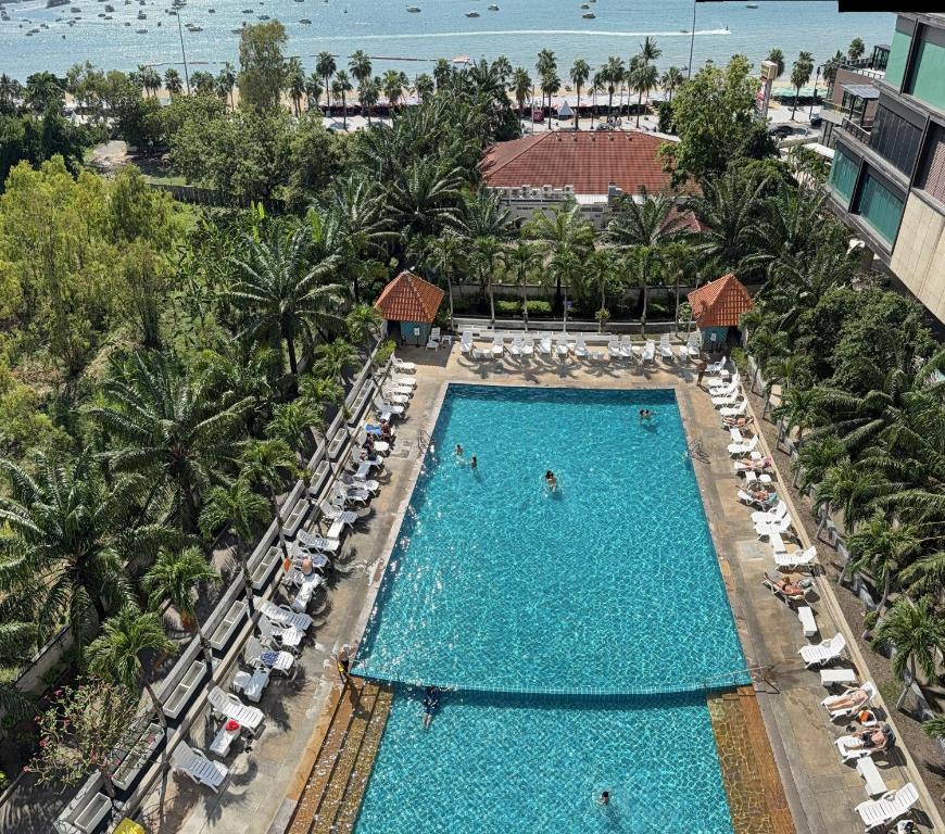 Pattaya Beach View Talay 6 by AEGEAN Suite Condo Pattaya Beach View Talay 6 by AEGEAN Suite Condo