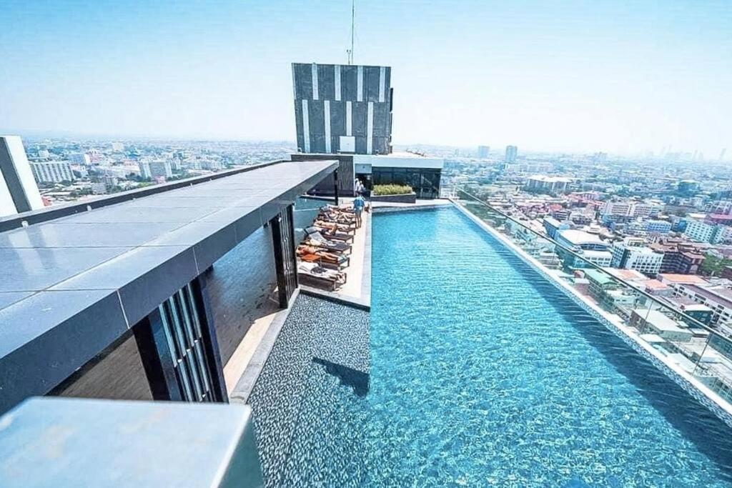 Best Pool with 360 View of Pattaya & Best Location Best Pool with 360 View of Pattaya & Best Location