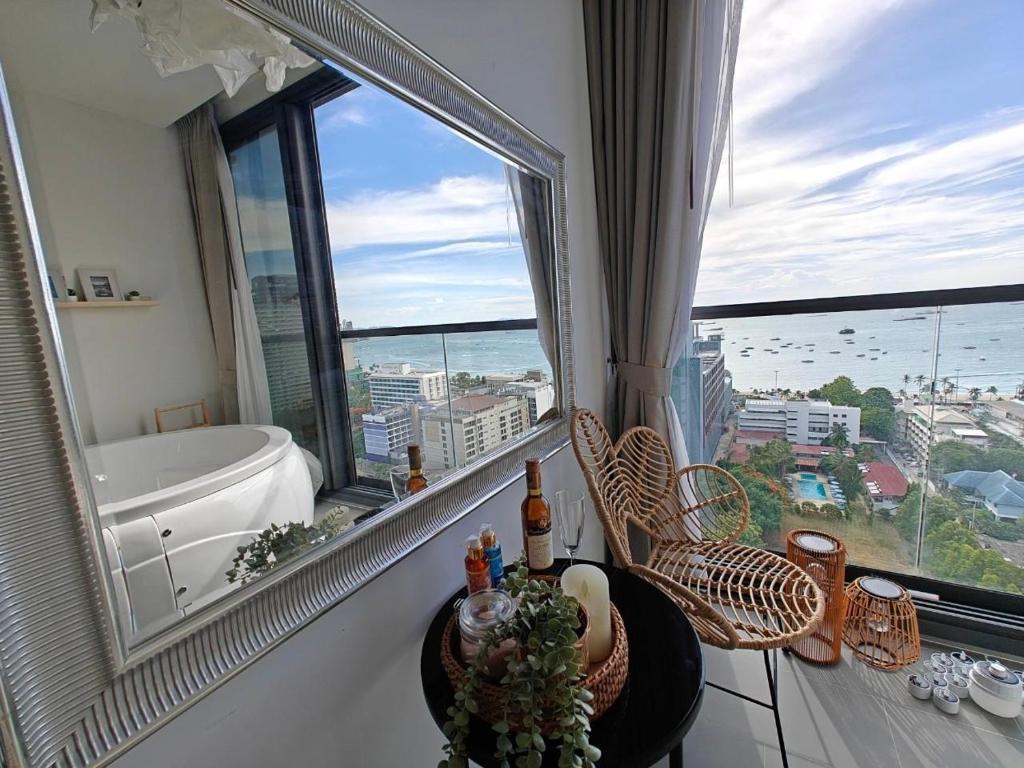 Edge Central Pattaya by Mickey Edge Central Pattaya by Mickey