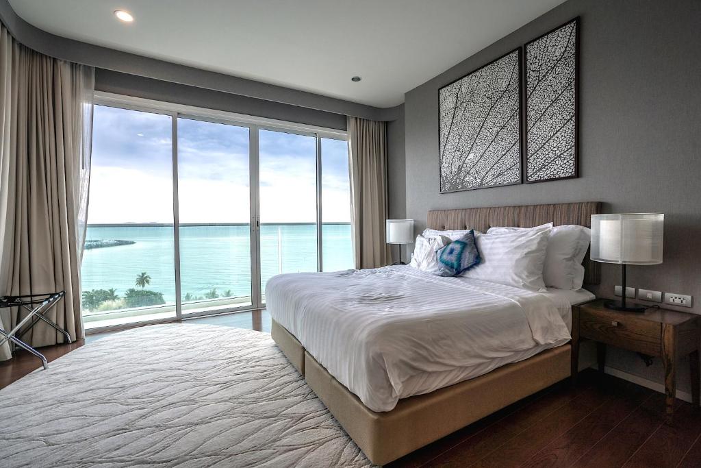 Movenpick Residences Pattaya with Ocean View Movenpick Residences Pattaya with Ocean View