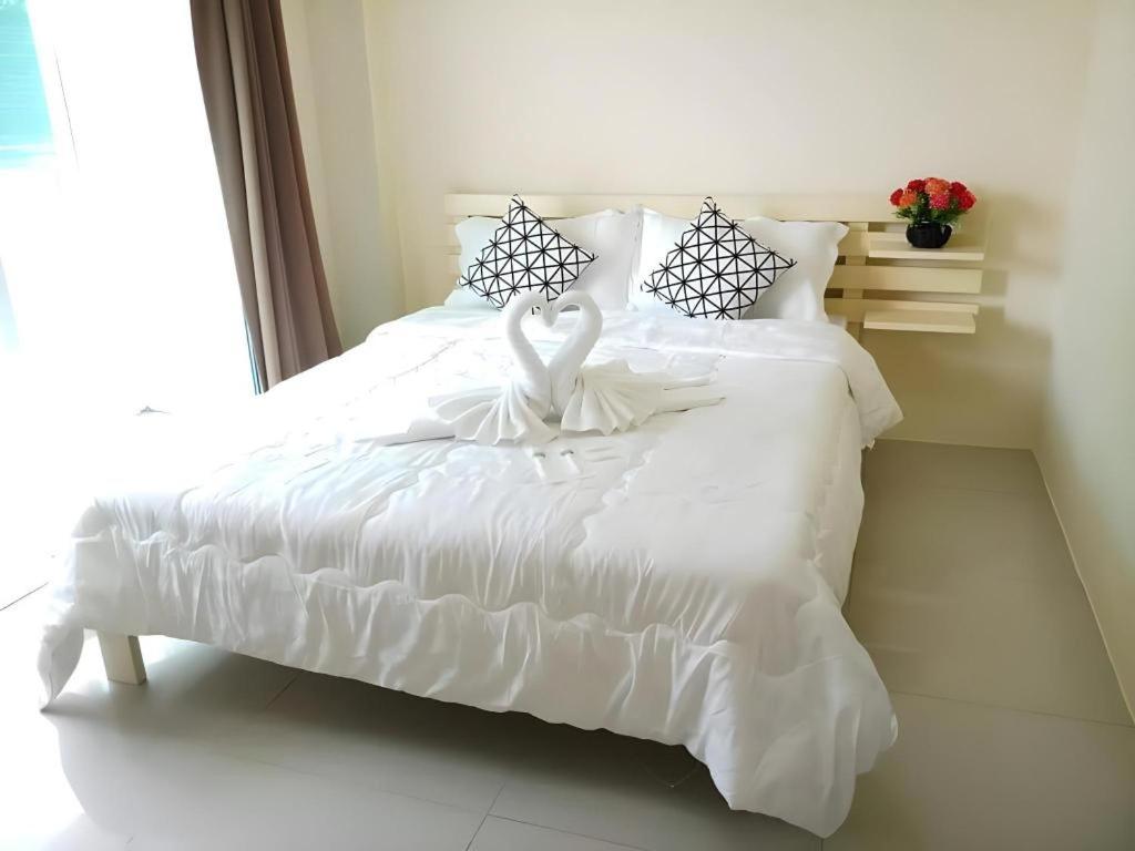 Ban Rim Lay Bangsaen Hotel.