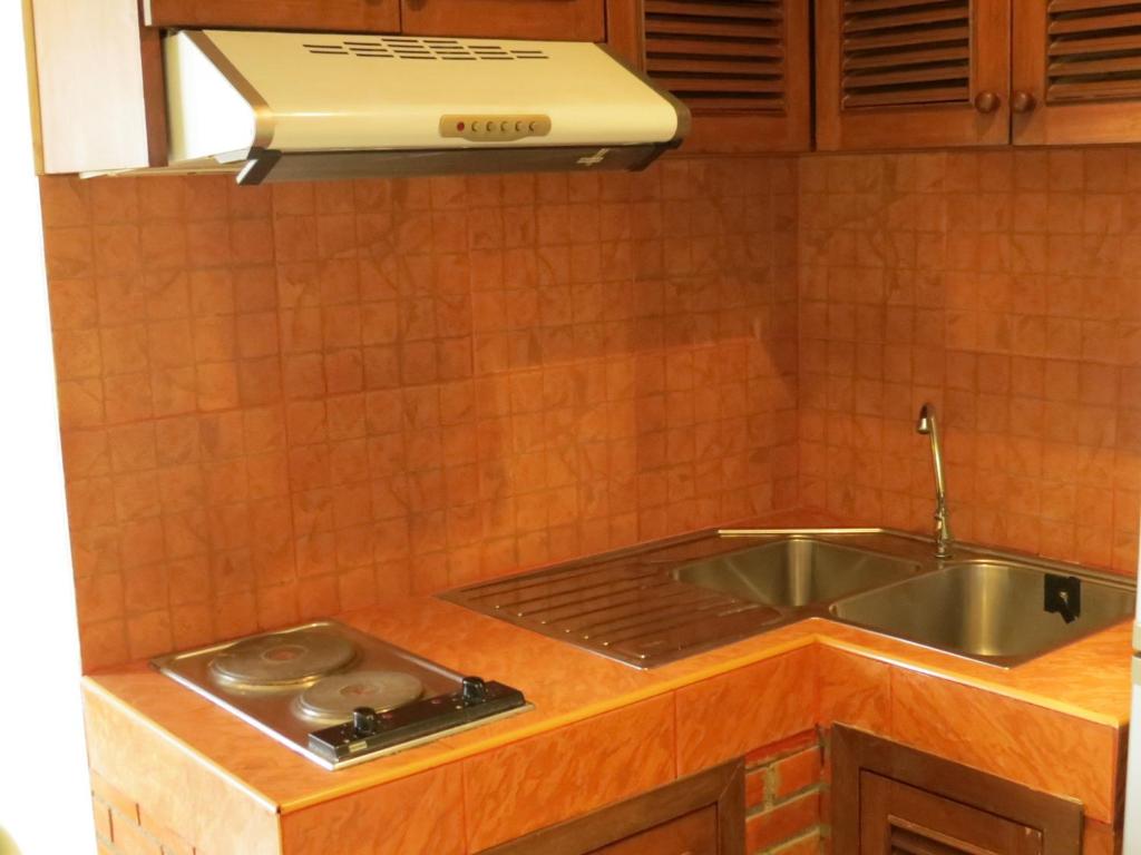Jomtien Plaza Suite Apartments Jomtien Plaza Suite Apartments
