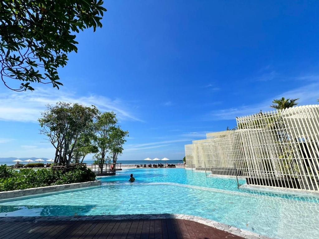 Veranda Residence Sea view By Thita