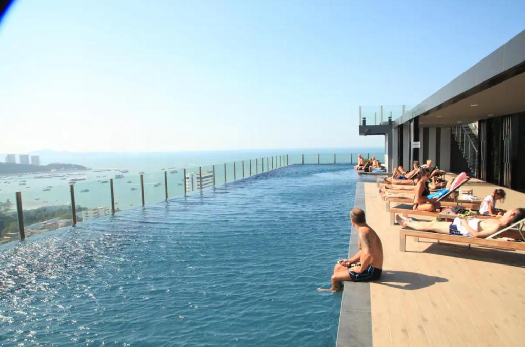 Best Location In Pattaya, Sky Pool & Infinity Edge Best Location In Pattaya, Sky Pool & Infinity Edge