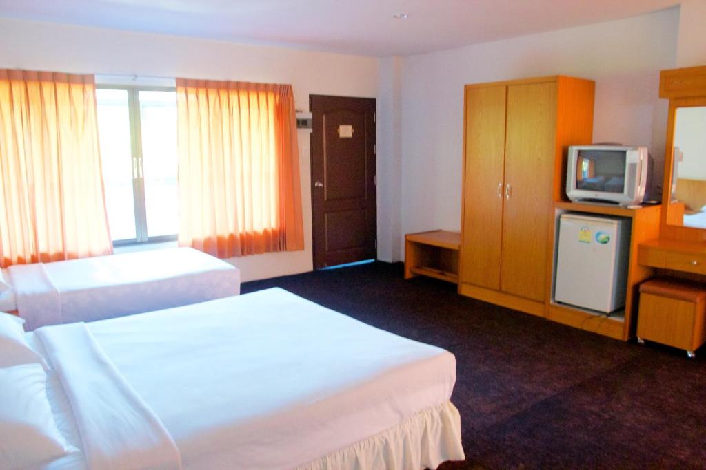 Sichang Shine Khao Resort Sichang Shine Khao Resort