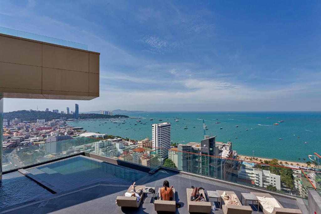 Edge Central Pattaya Sea view High Floor 23,26 Edge Central Pattaya Sea view High Floor 23,26
