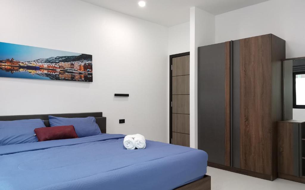 Private Pool Villa with Jacuzzi at Royal Park Village - Walk to the Beach - 6 people - max 3 males