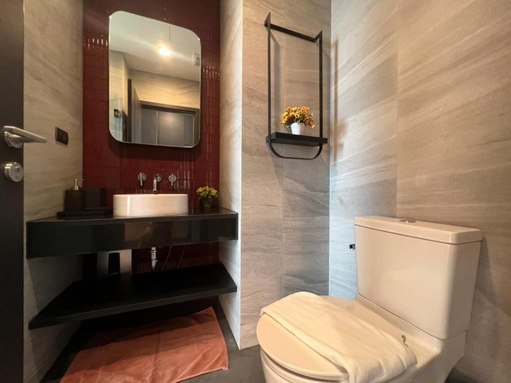 Downtown Chic Condo Rooftop Pool #EN797 Downtown Chic Condo Rooftop Pool #EN797