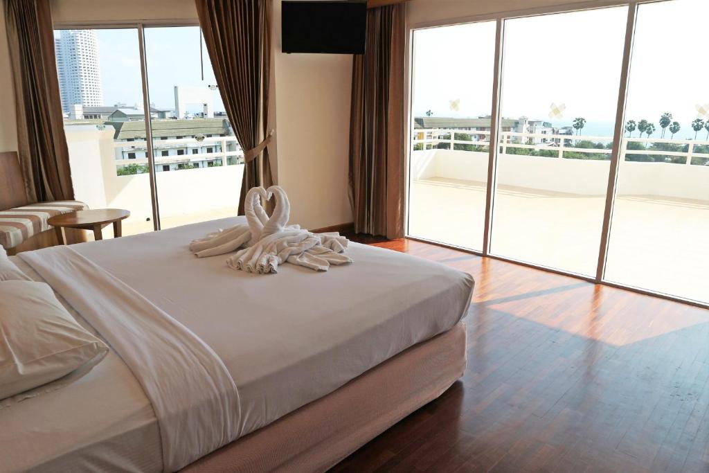 Welcome Jomtien Beach Hotel Welcome Jomtien Beach Hotel