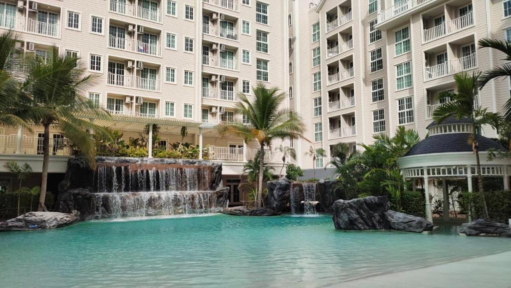 Grand Florida BeachFront Resort NaJomtien Pattaya