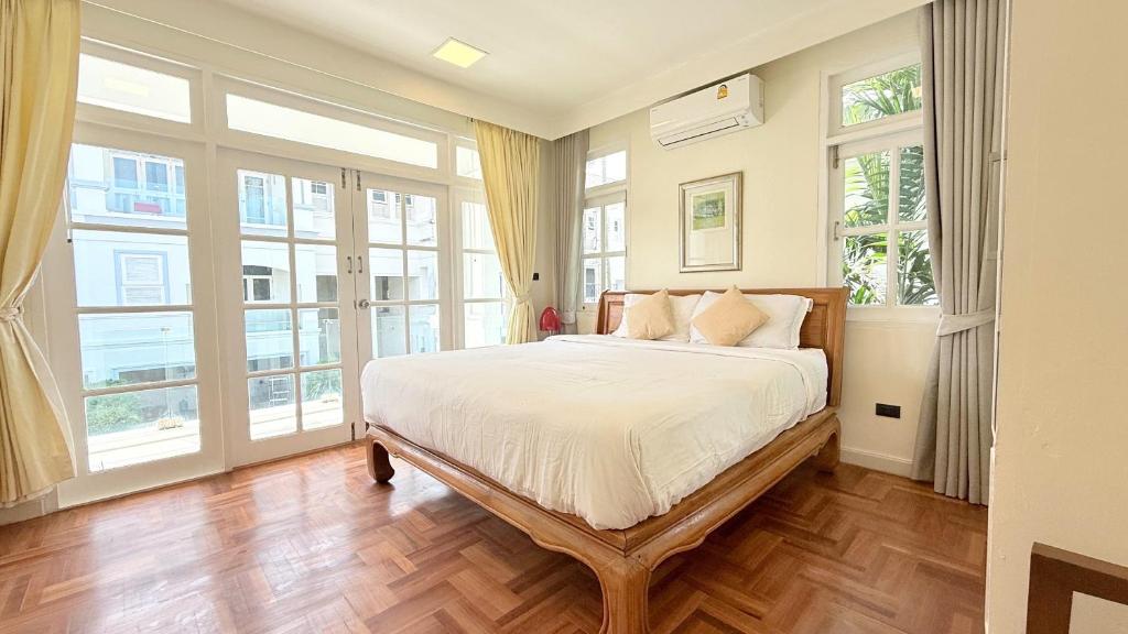 Baan Dhewaran Beachfront Villa Baan Dhewaran Beachfront Villa