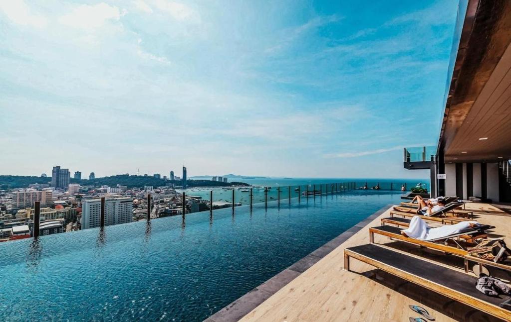 Best Location of Pattaya, Sky Pool, Next To Beach Best Location of Pattaya, Sky Pool, Next To Beach