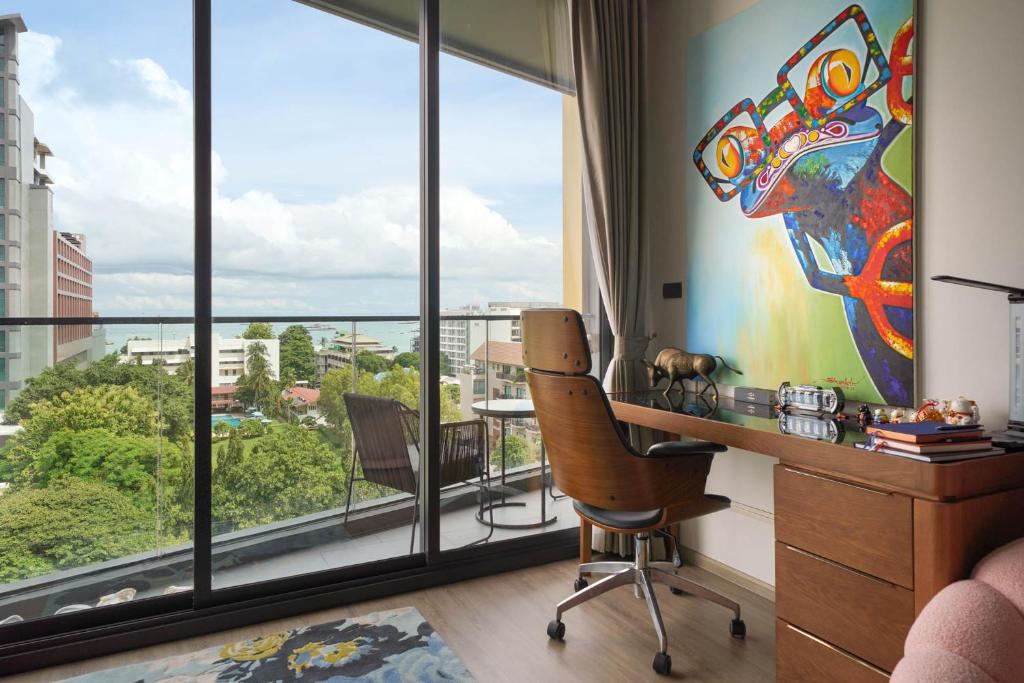 EDGE Central Pattaya 2bdrm Balcony Ocean View EDGE Central Pattaya 2bdrm Balcony Ocean View
