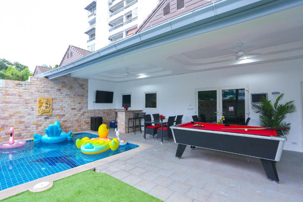 Pool Villa Pattaya Phratumnak C1 - 4 bedroom Pool Villa Pattaya Phratumnak C1 - 4 bedroom
