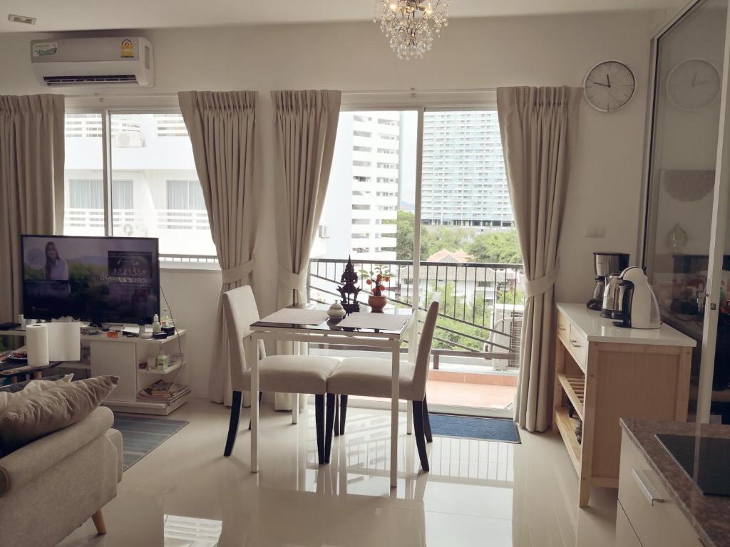Trio Gems Condo Pattaya, Thailand Trio Gems Condo Pattaya, Thailand