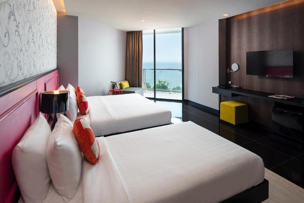 Tsix5 Phenomenal Hotel Pattaya Tsix5 Phenomenal Hotel Pattaya
