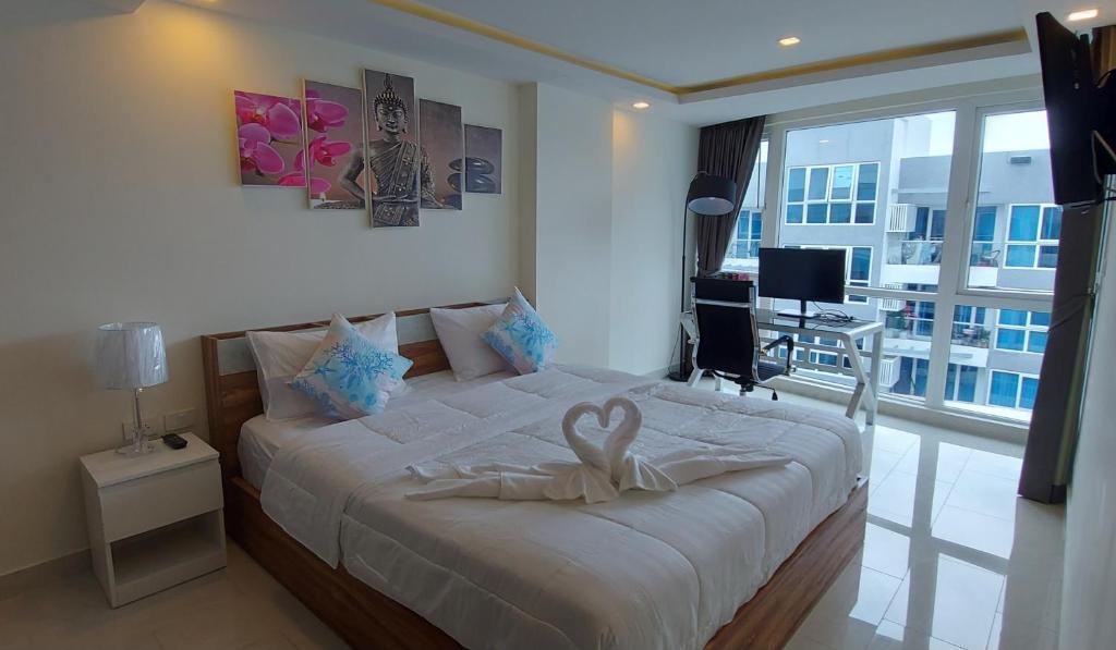 Grand Avenue Pattaya - Pool-view Suite, 55sqm Grand Avenue Pattaya - Pool-view Suite, 55sqm