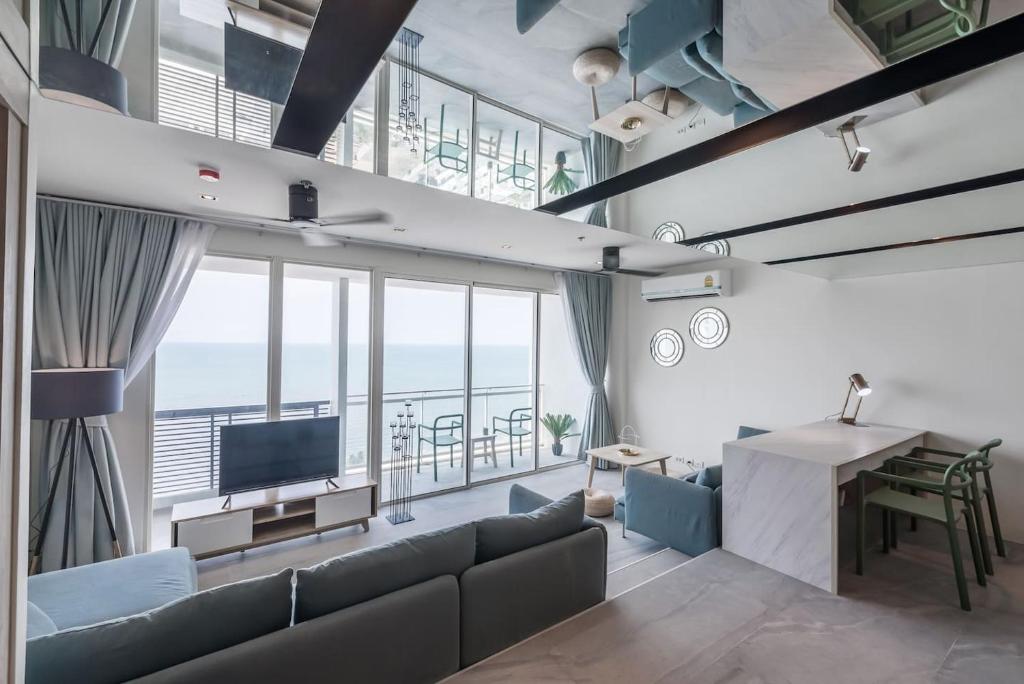 3BR Seaview/HighFloor/Veranda Residence Pattaya 3BR Seaview/HighFloor/Veranda Residence Pattaya
