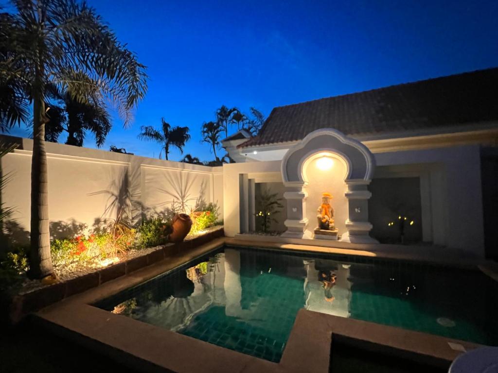 View Talay 2-BR Luxury Villa Private Pool-5 Min To Beach View Talay 2-BR Luxury Villa Private Pool-5 Min To Beach