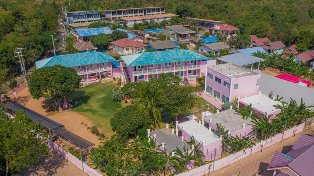บ้านพวงชมพูเกาะล้าน บ้านพวงชมพูเกาะล้าน