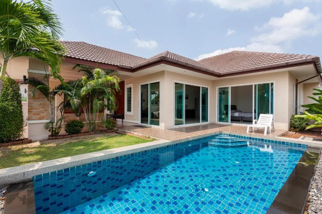 Luxury 3 bed pool villa Luxury 3 bed pool villa