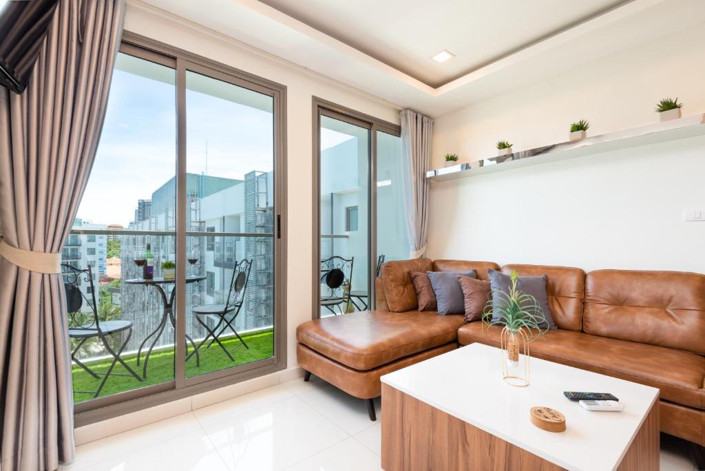 Rare XXXL Swimming Pools Resort - Free Fast WIFI - Top Floor Pool View Balcony Rare XXXL Swimming Pools Resort - Free Fast WIFI - Top Floor Pool View Balcony