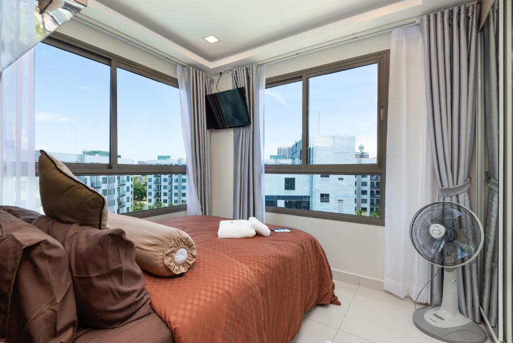 Rare XXXL Swimming Pools Resort - Free Fast WIFI - Top Floor Pool View Balcony Rare XXXL Swimming Pools Resort - Free Fast WIFI - Top Floor Pool View Balcony
