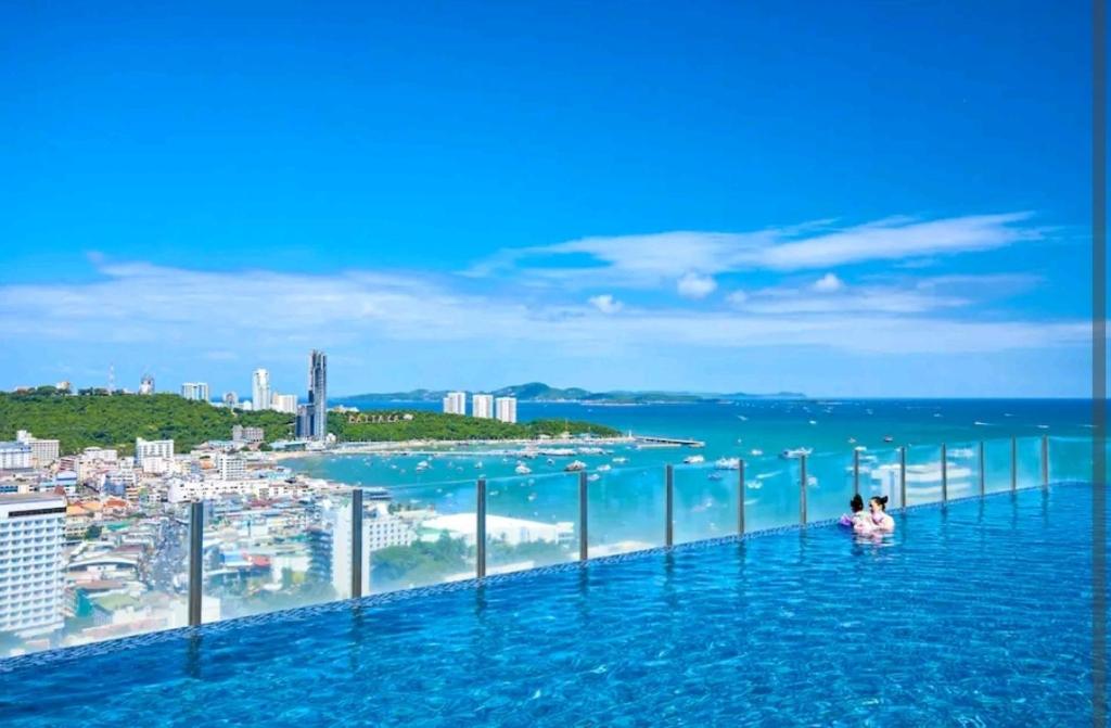 The base Pattaya condo TH The base Pattaya condo TH