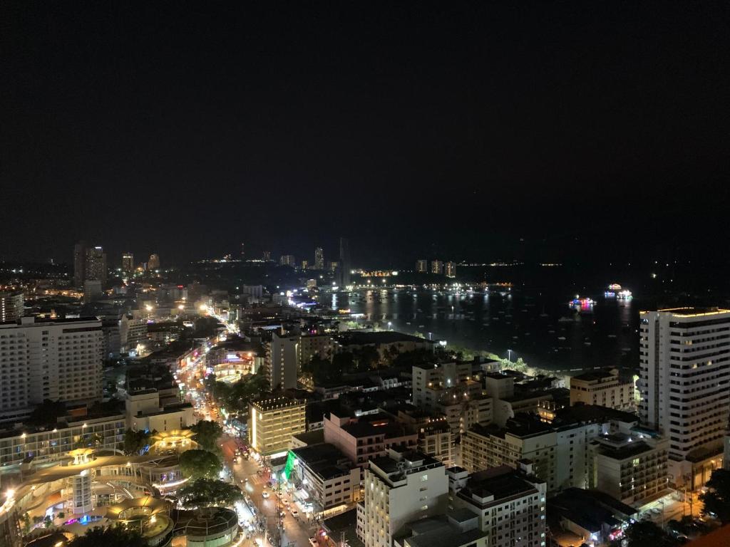 EDGE CENTRAL Pattaya EDGE CENTRAL Pattaya