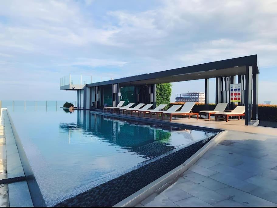 Sea View 2 Bed Room @ Central Pattaya Sea View 2 Bed Room @ Central Pattaya
