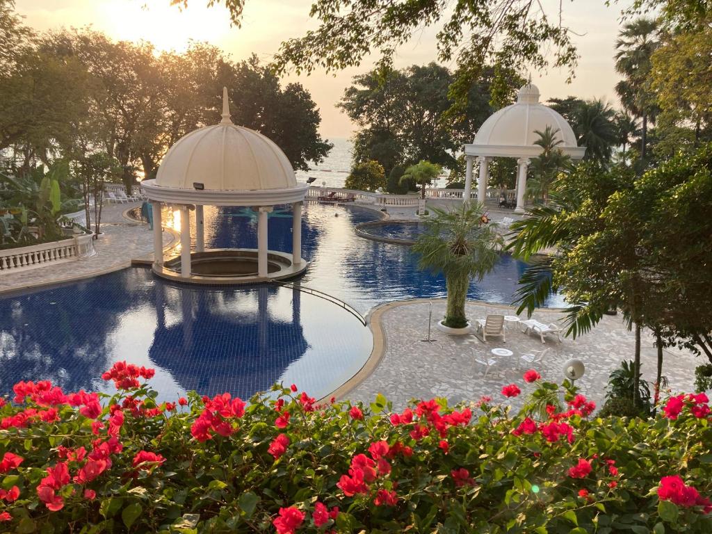 Sky Beach Beachfront Pattaya Sky Beach Beachfront Pattaya